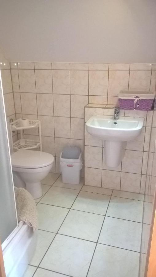 Marka Pokoje Goscinne Миелно Екстериор снимка